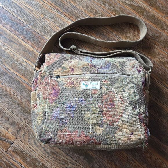 Fossil Floral Tapestry Crossbody Bag - Beige and Pink - Picture 6 of 12